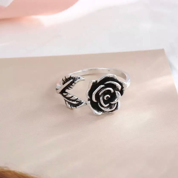 3/$30 Silver Rose and Leaf Ring - Picture 2 of 6